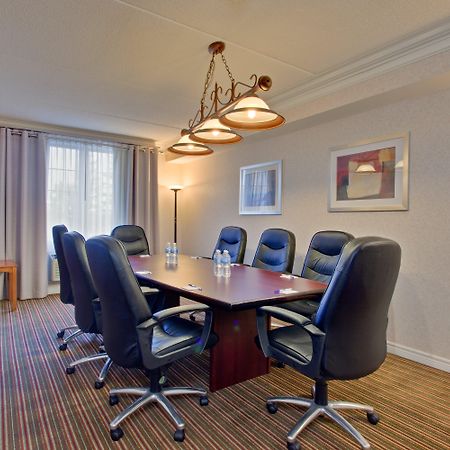 Holiday Inn Express Whitby Oshawa By Ihg Bagian luar foto