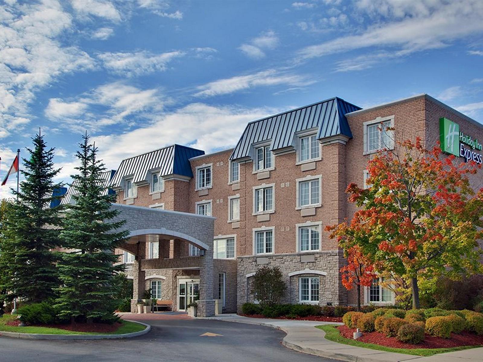 Holiday Inn Express Whitby Oshawa By Ihg Bagian luar foto
