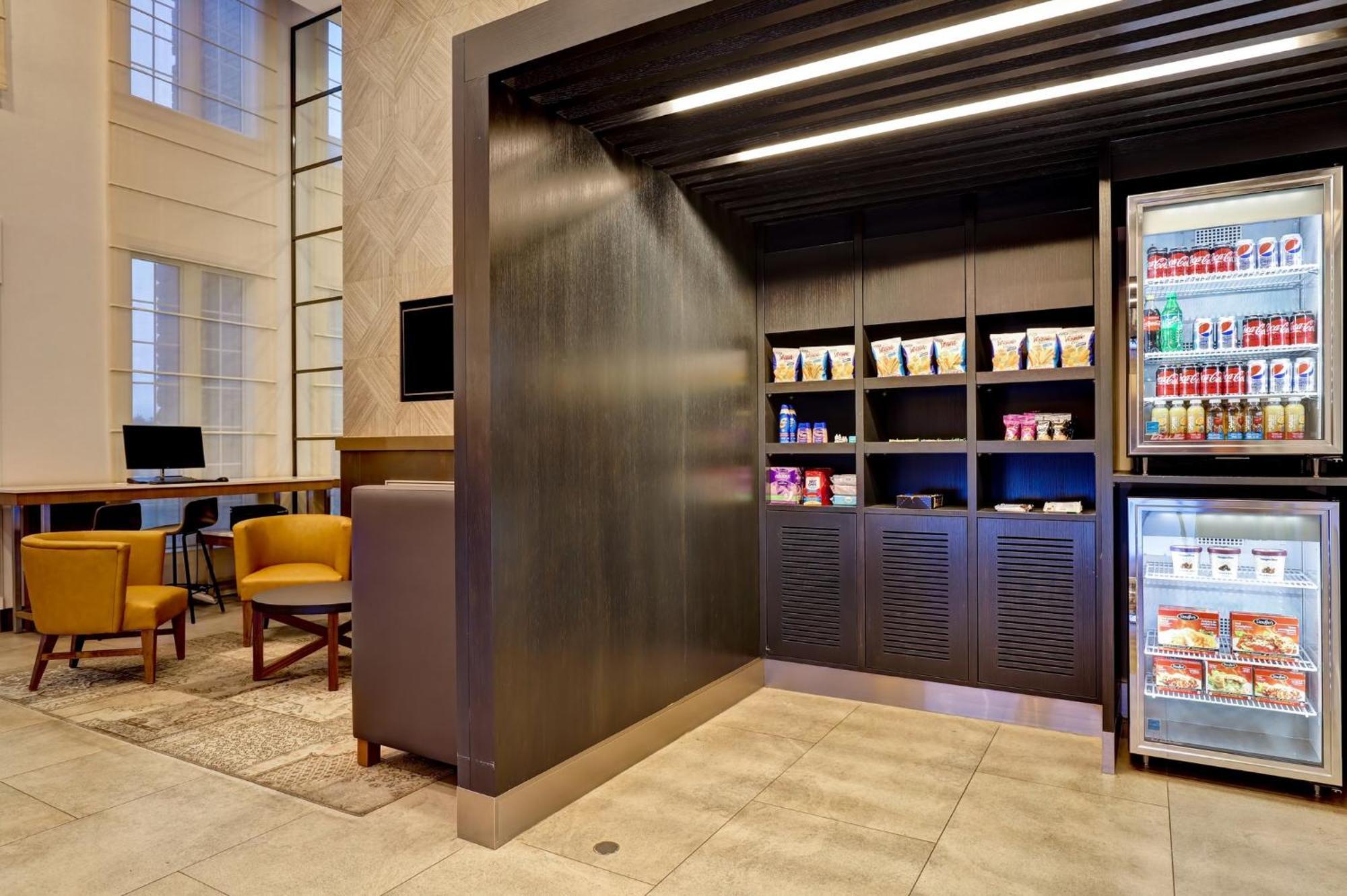 Holiday Inn Express Whitby Oshawa By Ihg Bagian luar foto