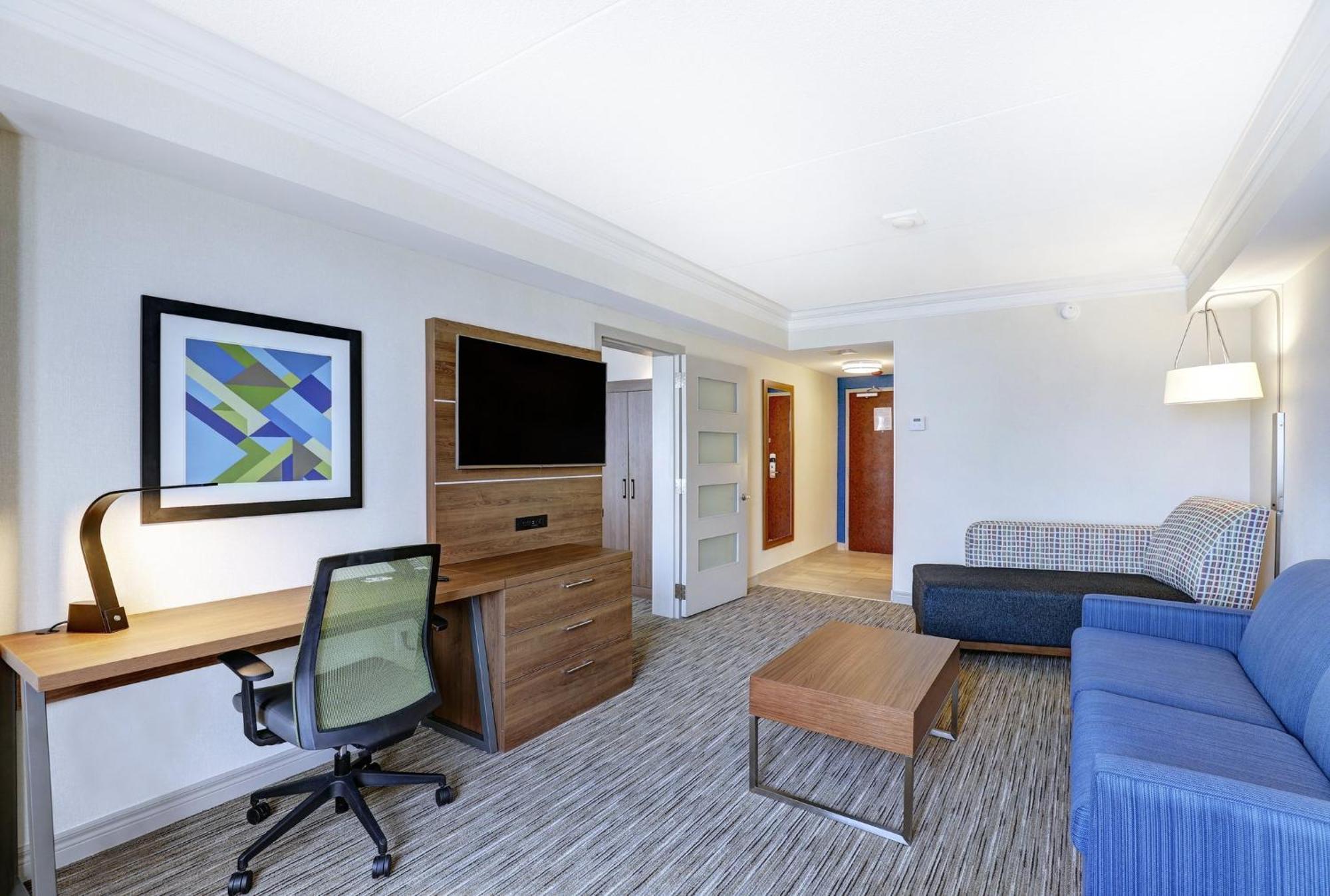 Holiday Inn Express Whitby Oshawa By Ihg Bagian luar foto