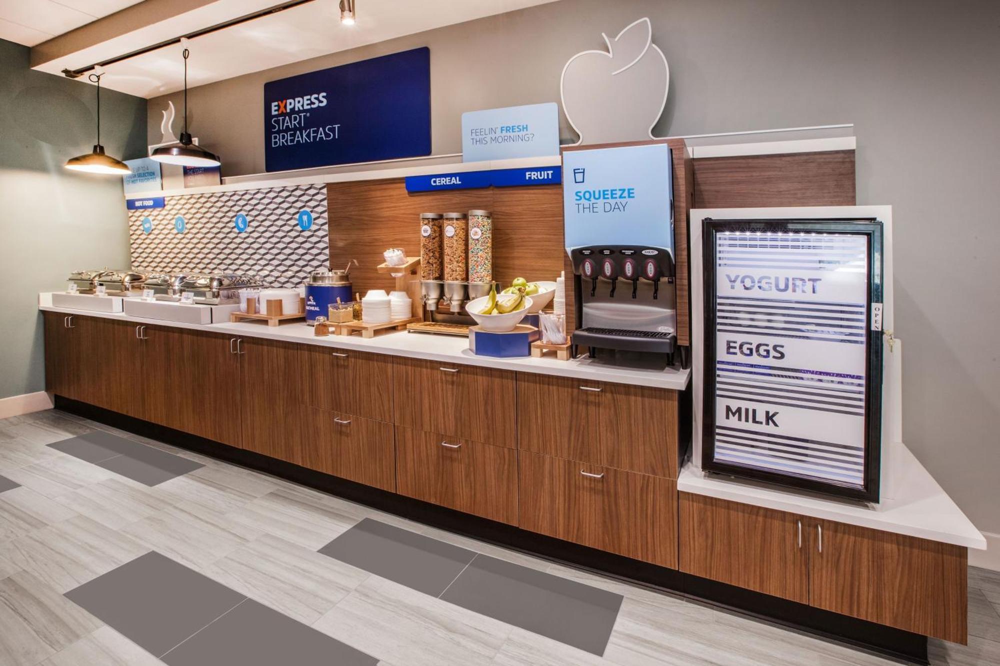 Holiday Inn Express Whitby Oshawa By Ihg Bagian luar foto