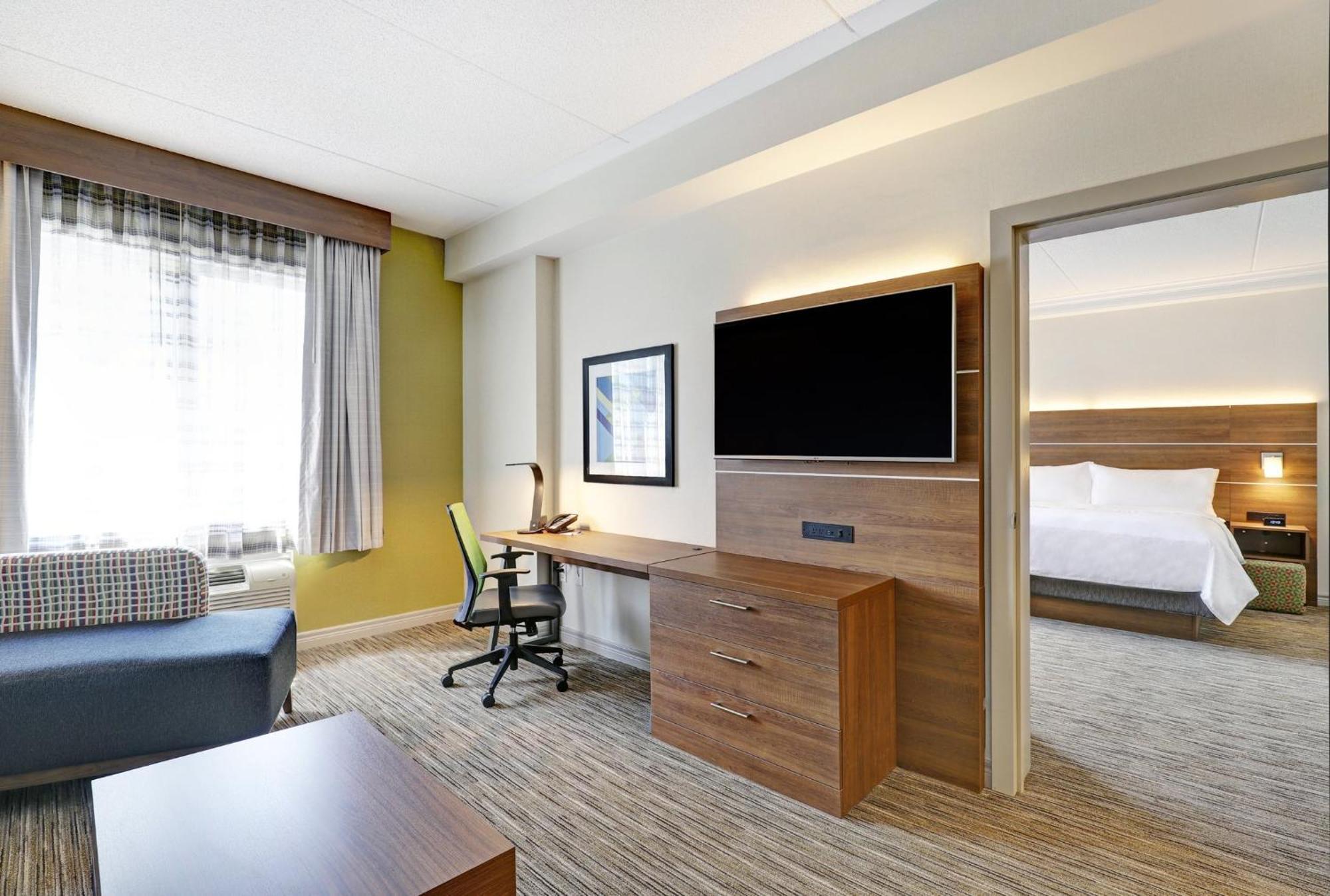Holiday Inn Express Whitby Oshawa By Ihg Bagian luar foto