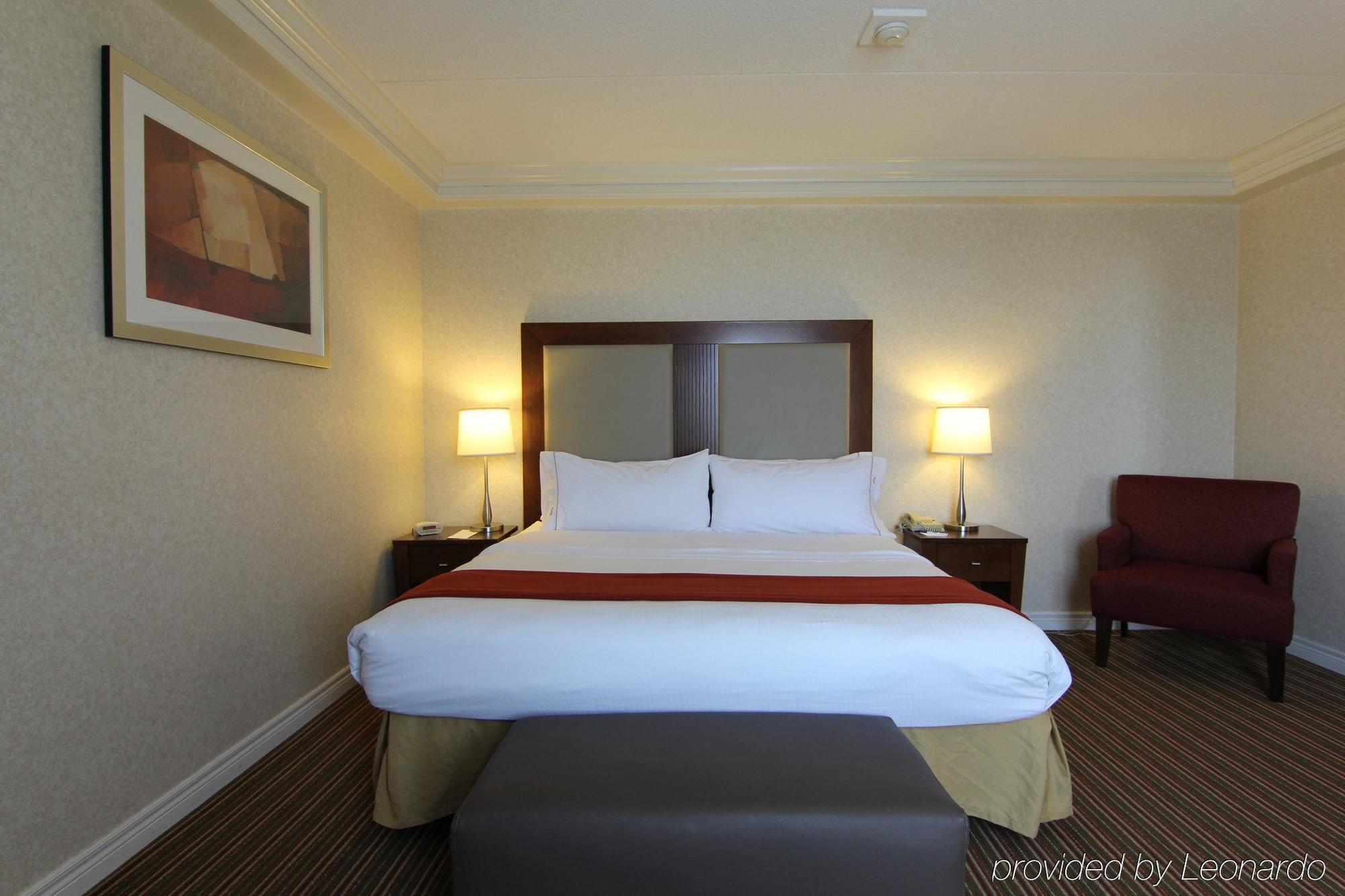 Holiday Inn Express Whitby Oshawa By Ihg Bagian luar foto