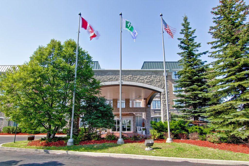 Holiday Inn Express Whitby Oshawa By Ihg Bagian luar foto